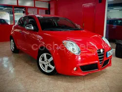Rojo Usado 2009 Alfa Romeo MiTo Progression Utilitario | 4890 € (Precio justo)