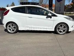 Blanco Usado 2010 Ford Fiesta Sport Utilitario | 8500 € (Caro)