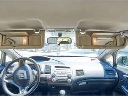 Gris / plata Usado 2009 Honda Civic Hybrid Berlina | 5500 €