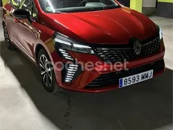 Rojo Usado 2023 Renault Clio V Techno Berlina | 18.500 € (Buen precio)
