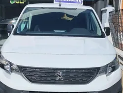 Usado 2021 Peugeot Partner Tepee Outdoor Monovolumen | 18.900 € (Caro)