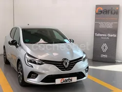 Gris / plata Usado 2023 Renault Clio V Techno Berlina | 18.900 € (Un poco caro)