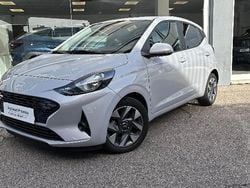 Gris/plata Usado 2025 Hyundai i10 Utilitario | 17.990 € (Un poco caro)
