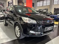 Negro Usado 2016 Ford Kuga ST-Line SUV | 13.900 € (Precio justo)