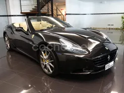 Negro Usado 2012 Ferrari California Descapotable | 113.900 € (Caro)