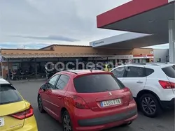 Rojo Usado 2007 Peugeot 207 Berlina | 4500 € (Precio justo)
