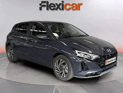 Azul Usado 2024 Hyundai i20 Berlina | 17.490 € (Precio justo)