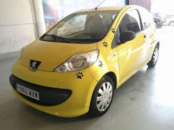Amarillo Usado 2008 Peugeot 107 Urban Move Utilitario | 3490 € (Super precio)