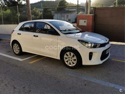 Blanco Usado 2017 Kia Rio Berlina | 10.500 € (Precio justo)