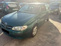 Verde Usado 2002 Nissan Almera Utilitario | 1800 €