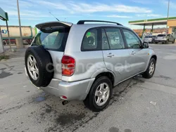 Gris / plata Usado 2004 Toyota RAV4 Luna SUV | 7900 € (Un poco caro)