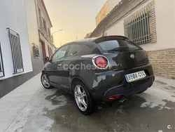 Negro Usado 2009 Alfa Romeo MiTo Distinctive Utilitario | 5000 €