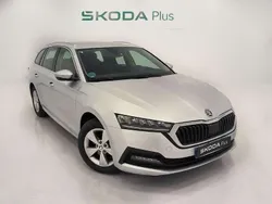 Plateado Usado 2021 Skoda Octavia Ambition Familiar | 16.950 € (Precio justo)