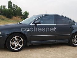 Negro Usado 2002 VW Passat Highline Familiar | 1500 € (Buen precio)