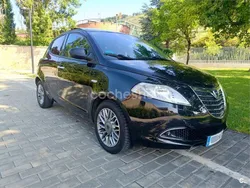Negro Usado 2012 Lancia Ypsilon Gold Utilitario | 5350 €