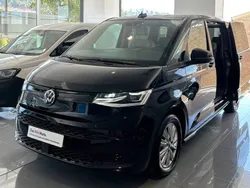 Negro Usado 2023 VW Multivan Life Van | 54.900 € (Un poco caro)