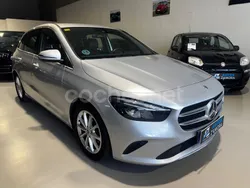 Gris / plata Usado 2020 Mercedes B180 Monovolumen | 17.990 € (Buen precio)