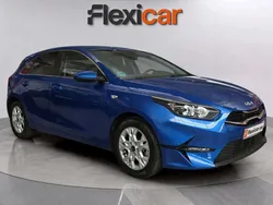 Azul Usado 2022 Kia Ceed Berlina | 15.590 € (Precio justo)