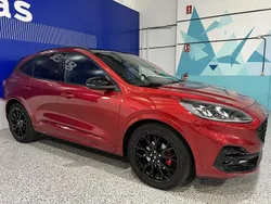 Rojo Usado 2023 Ford Kuga ST-Line X SUV | 28.995 € (Precio justo)