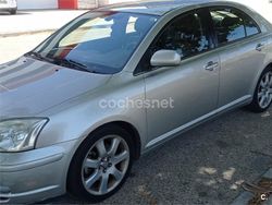 Gris / plata Usado 2005 Toyota Avensis Executive Berlina | 4999 € (Precio justo)