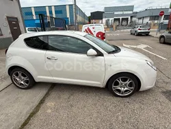Blanco Usado 2011 Alfa Romeo MiTo Distinctive Utilitario | 5399 € (Precio justo)