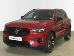 Rojo Nuevo 2025 Volvo XC40 Plus SUV | 52.990 €