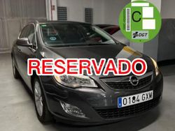 Gris / plata Usado 2010 Opel Astra Cosmo Berlina | 7990 € (Precio justo)