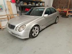 Gris / plata Usado 2004 Mercedes E320 Avantgarde Berlina | 3000 € (Super precio)