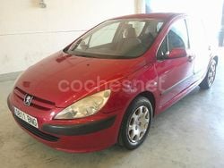 Rojo Usado 2001 Peugeot 307 Berlina | 1980 € (Buen precio)
