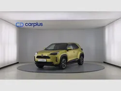 Gold yellow Usado 2023 Toyota Yaris Cross Plus SUV | 26.390 € (Precio justo)