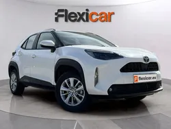Blanco Usado 2025 Toyota Yaris Hybrid Business Edition | 23.890 € (Un poco caro)