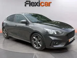Gris Usado 2021 Ford Focus ST-Line Berlina | 15.490 €