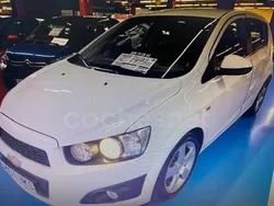 Blanco Usado 2012 Chevrolet Aveo LT Berlina | 7490 € (Un poco caro)