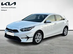 Blanco Usado 2024 Kia Ceed Berlina | 20.350 € (Precio justo)
