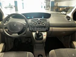 Gris / plata Usado 2003 Renault Scénic Authentique Monovolumen | 1799 € (Precio justo)