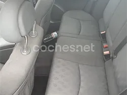 Gris / plata Usado 2002 Mercedes C220 Avantgarde Berlina | 5300 € (Precio justo)