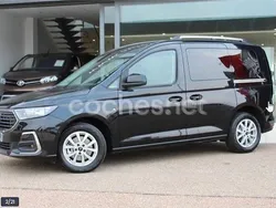 Negro Usado 2024 Ford Tourneo Connect Titanium Monovolumen | 29.900 € (Un poco caro)