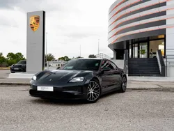 Gris volcano metalizado Usado 2025 Porsche Taycan Berlina | 123.700 €