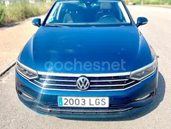 Azul Usado 2021 VW Passat Executive Berlina | 17.900 € (Precio justo)