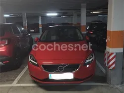 Rojo Usado 2018 Volvo V40 Momentum Familiar | 12.500 € (Super precio)