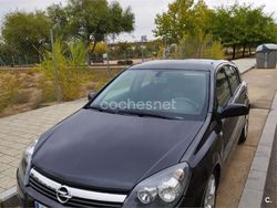 Negro Usado 2005 Opel Astra Elegance Berlina | 4000 € (Caro)