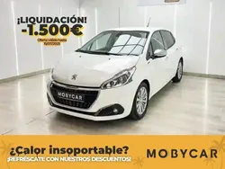 Blanco Usado 2018 Peugeot 208 Signature Sky Utilitario | 10.595 € (Un poco caro)