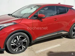 Rojo Usado 2023 Toyota C-HR Advance SUV | 28.800 € (Un poco caro)