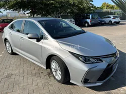 Gris / plata Usado 2022 Toyota Corolla Active Berlina | 20.960 € (Buen precio)