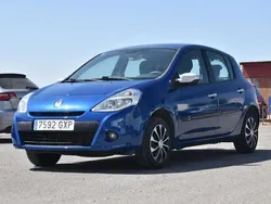 Azul Usado 2010 Renault Clio II Utilitario | 3999 € (Precio justo)