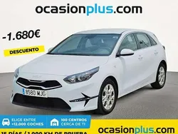 Blanco Usado 2023 Kia Ceed Utilitario | 16.082 € (Buen precio)