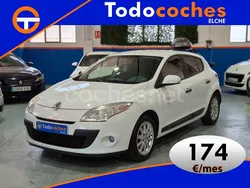 Blanco Usado 2011 Renault Mégane III Authentique Berlina | 7499 € (Precio justo)