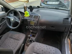 Gris / plata Usado 2000 Seat Ibiza Stella Berlina | 2200 € (Un poco caro)