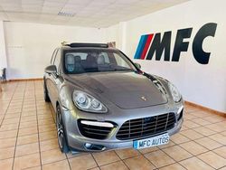 Plateado Usado 2011 Porsche Cayenne Turbo SUV | 27.900 €