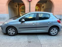 Gris / plata Usado 2009 Peugeot 207 Berlina | 3500 € (Buen precio)